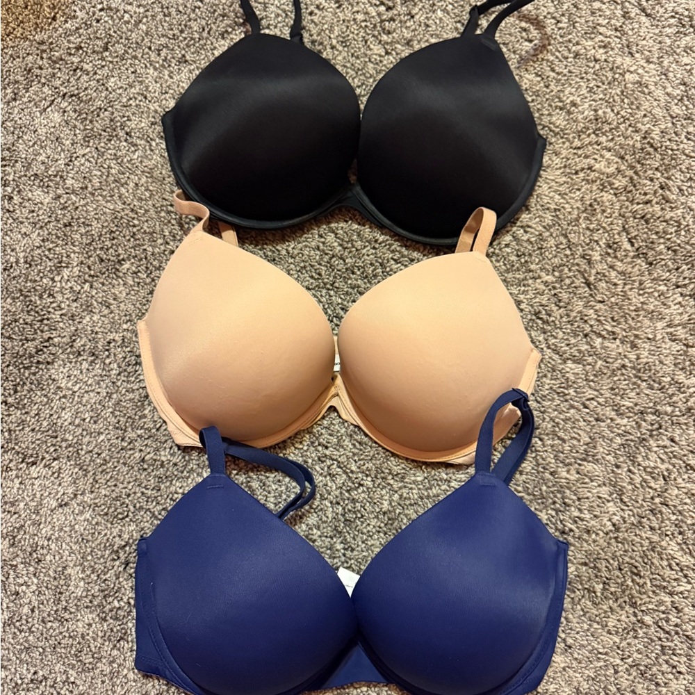Women's Victorias Secret Pink Wear Everywhere Super Push Up Bras 34 DD (3)